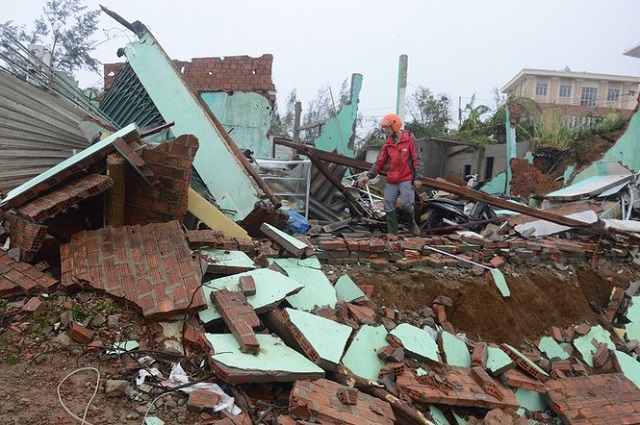 Quảng Ngãi kêu gọi hỗ trợ đồng bào bị thiệt hại do bão số 9 - Ảnh 2
