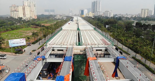 Hà Nội: Tổ chức giao thông đoạn cầu cạn Mai Dịch - Nam Thăng Long - Ảnh 1