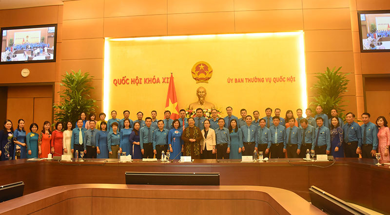 Phó Chủ tịch Thường trực Quốc hội Tòng Thị Phóng gặp gỡ cán bộ chủ chốt Công đoàn Thủ đô - Ảnh 5