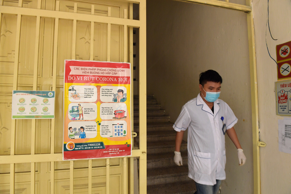 Phun khử khuẩn các điểm thi ở Hà Nội, chuẩn bị sẵn sàng cho kỳ thi THPT năm 2020 - Ảnh 11