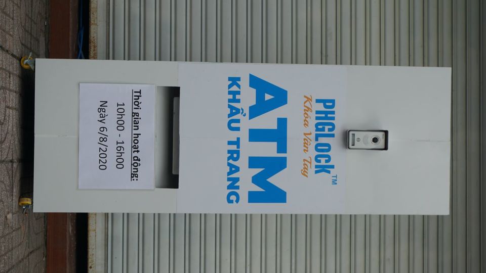 Cận cảnh “ATM” khẩu trang phát miễn phí cho người nghèo tại TP Hồ Chí Minh - Ảnh 5
