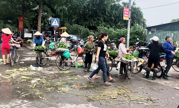 Nhếch nhác bên ngoài chợ đêm Ngũ Hiệp - Ảnh 4