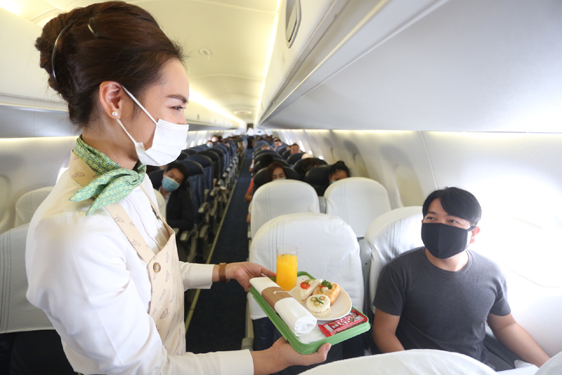 Khai trương 3 đường bay thẳng, Bamboo Airways tặng 1 tỷ đồng tiền mặt hỗ trợ hộ nghèo Côn Đảo - Ảnh 4