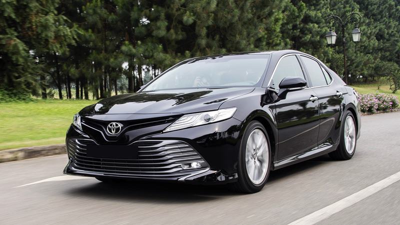 Giá xe ô tô hôm nay 16/7: Toyota Camry có giá 1,029-1,235 tỷ đồng - Ảnh 1