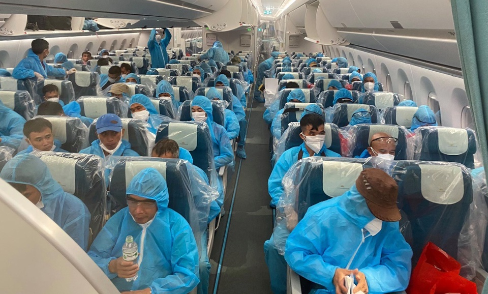 Chuyến bay đặc biệt đưa 219 người Việt ở Guinea Xích Đạo về nước an toàn - Ảnh 1
