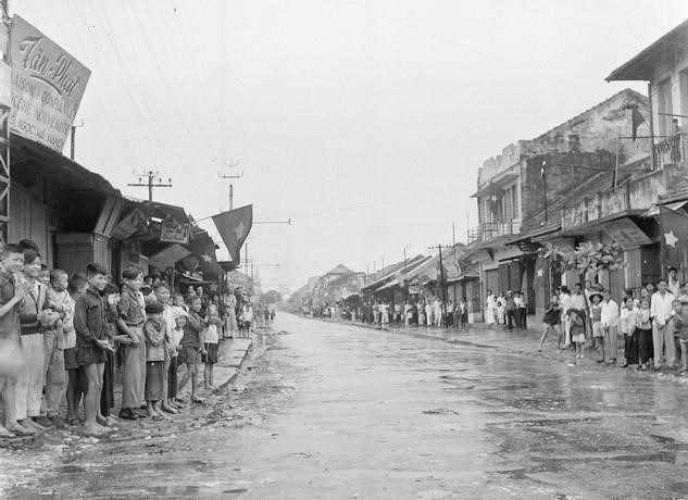 [Ảnh] Hà Nội ngày trở về - Thủ đô bước sang trang sử mới - Ảnh 46