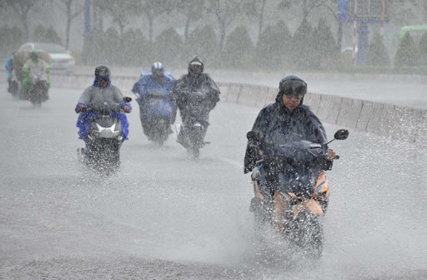 Thời tiết hôm nay 3/7: Hà Nội và cả nước mưa dông, đề phòng thời tiết nguy hiểm - Ảnh 1