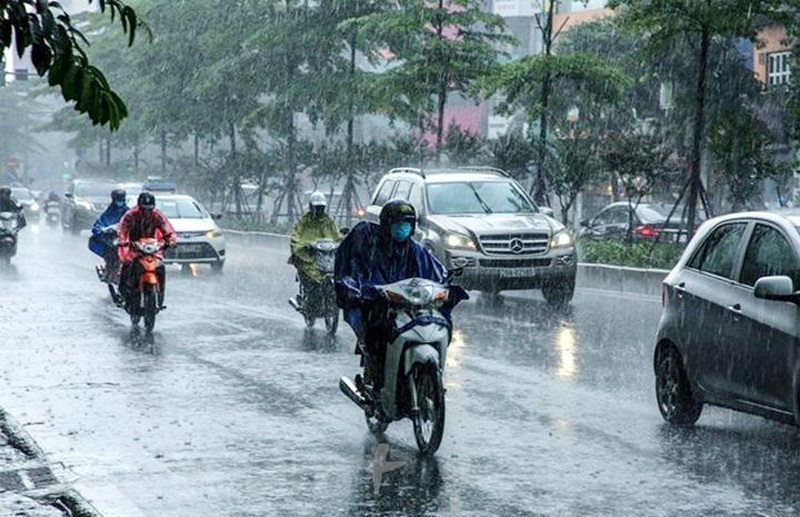 Thông tin mới nhất về đợt mưa lớn diện rộng ở Hà Nội và các tỉnh miền Bắc - Ảnh 1