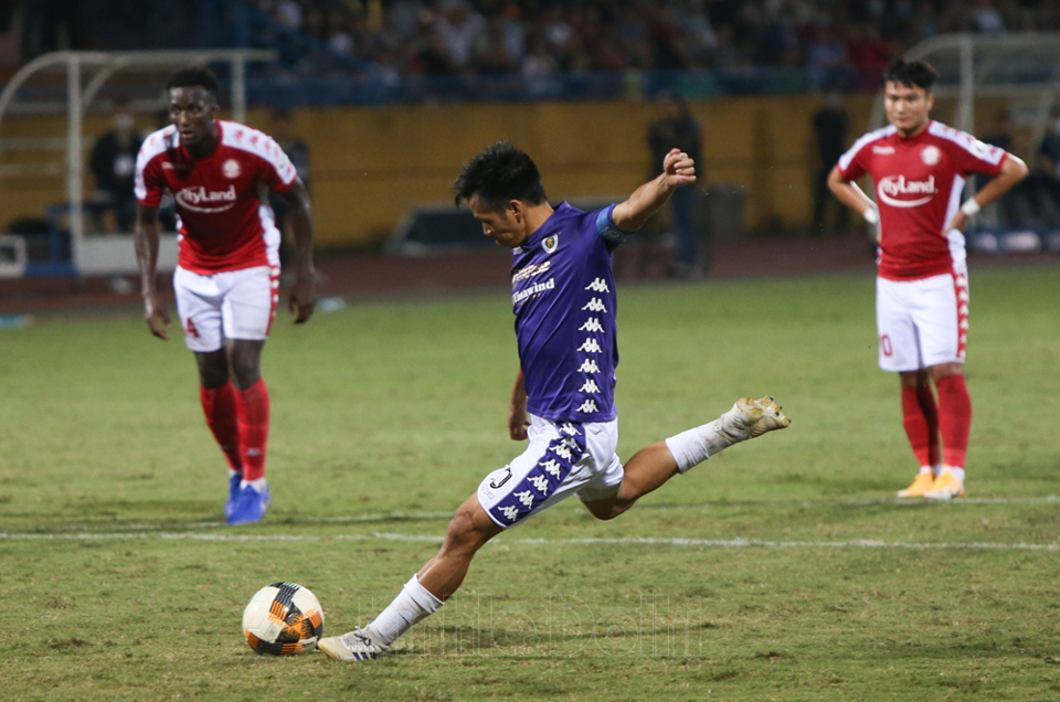[Ảnh] Quang Hải ''nhảy múa'' với trái bóng giúp Hà Nội FC thắng TP Hồ Chí Minh - Ảnh 7