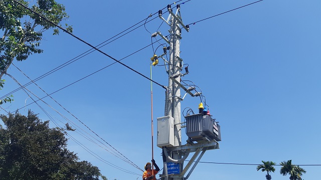 Hoàn thiện lưới điện tiếp nhận các xã ở huyện Nghĩa Hành - Ảnh 1