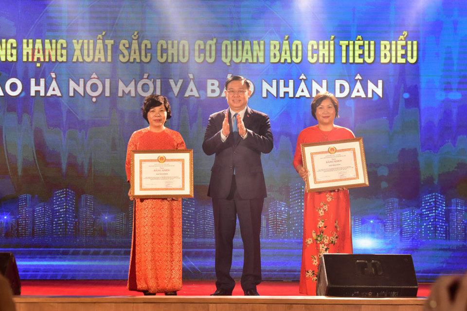 Báo Kinh tế & Đô thị đoạt Giải A Giải báo chí về xây dựng Đảng và hệ thống chính trị của thành phố Hà Nội - Ảnh 2