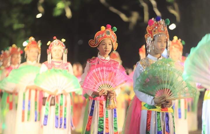 Hội tụ sắc màu văn hóa truyền thống trong lễ hội đường phố "Hà Nội - điểm đến xanh" - Ảnh 6