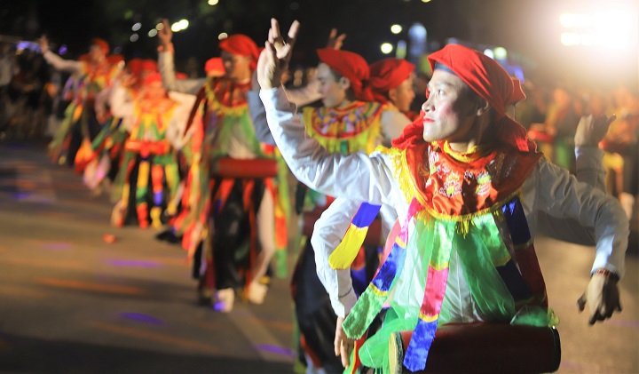 Hội tụ sắc màu văn hóa truyền thống trong lễ hội đường phố "Hà Nội - điểm đến xanh" - Ảnh 8