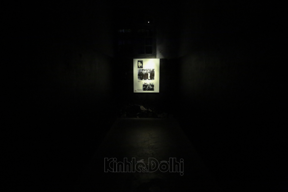 [Ảnh] Ngắm trọn tour trải nghiệm đêm tại di tích Nhà tù Hỏa Lò - Ảnh 15