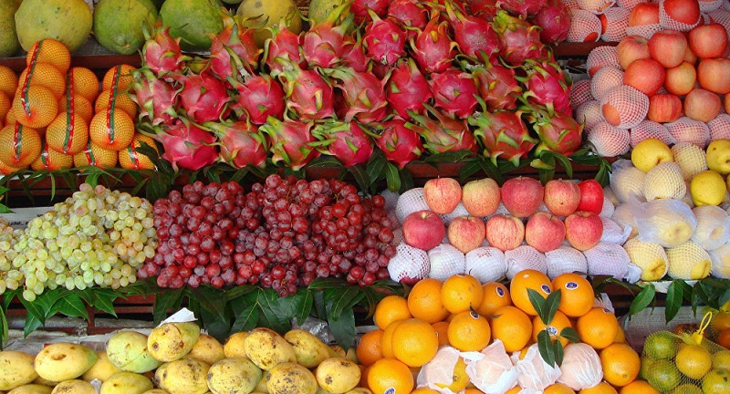 Không nên chọn mua trái cây trái mùa - Ảnh 1