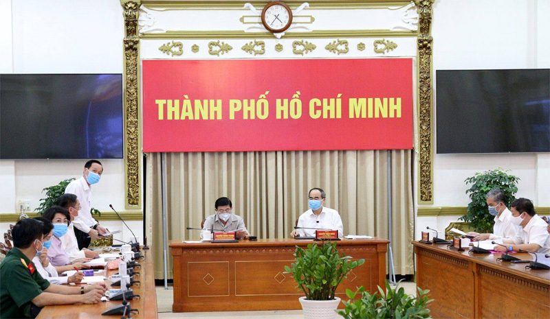 TP Hồ Chí Minh: Xử phạt hành chính hành vi không đeo khẩu trang nơi công cộng từ ngày 5/8 - Ảnh 1
