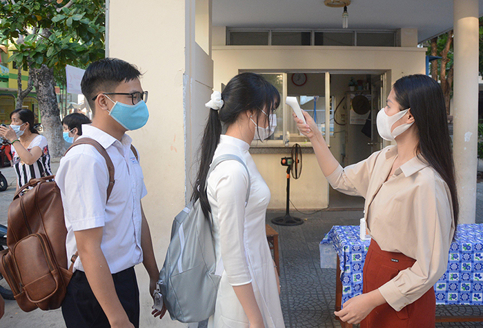 Học sinh Đà Nẵng được nghỉ học 2 ngày phòng tránh bão số 5 - Ảnh 1