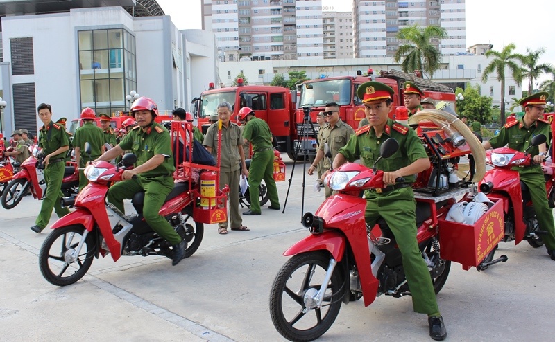 Quận Thanh Xuân: Ra mắt tổ chữa cháy và cứu nạn cứu hộ - Ảnh 2