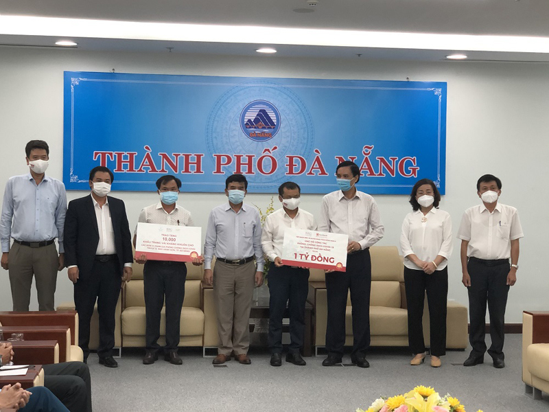 Tập đoàn BRG và ngân hàng SeABank ủng hộ 1 tỷ đồng và 20.000 khẩu trang cho Đà Nẵng phòng chống dịch Covid-19 - Ảnh 1