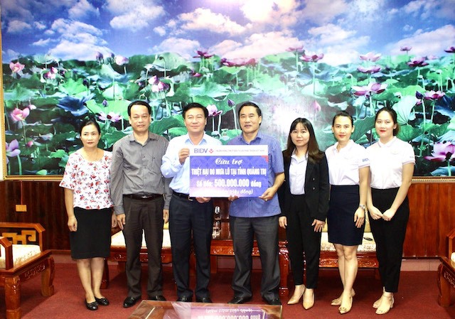 BIDV hỗ trợ 1 tỷ đồng cho đồng bào bị ảnh hưởng bởi lũ lụt tại Quảng Bình, Quảng Trị - Ảnh 1