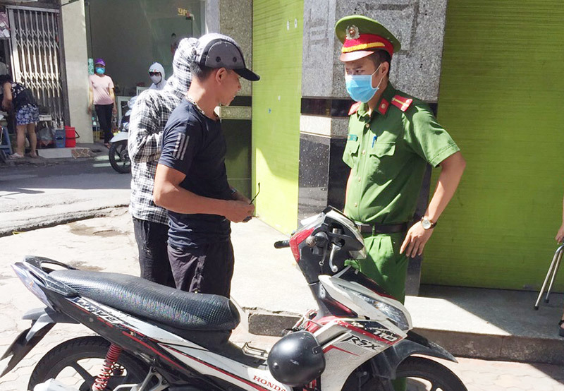 Quận Đống Đa: Chủ động kiểm tra, giám sát trong phòng chống dịch Covid-19 - Ảnh 2