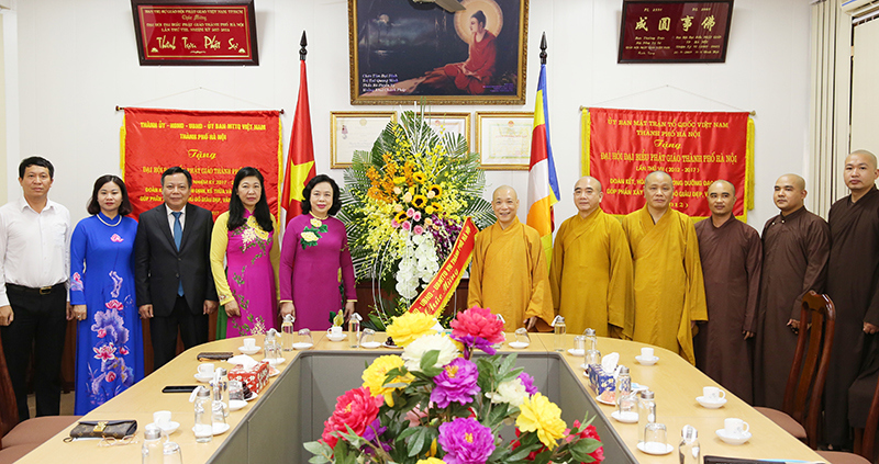 Lãnh đạo Thành phố chúc mừng Trung ương Giáo hội Phật giáo Việt Nam - Ảnh 2