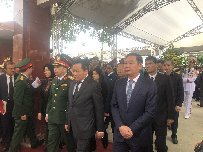 Hà Nội: Dòng người thương tiếc tiễn biệt Thiếu tướng Nguyễn Hữu Hùng - Ảnh 6
