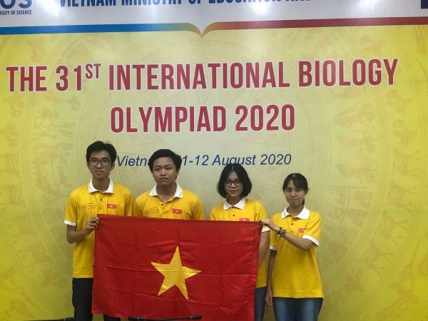 4 học sinh Việt Nam đoạt giải Olympic Sinh học quốc tế - Ảnh 1