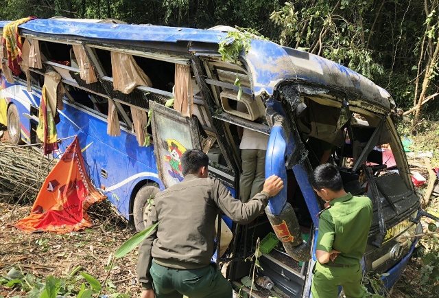 Khởi tố tài xế xe khách gây tai nạn ở Kon Tum làm 6 người chết, 34 người bị thương - Ảnh 1