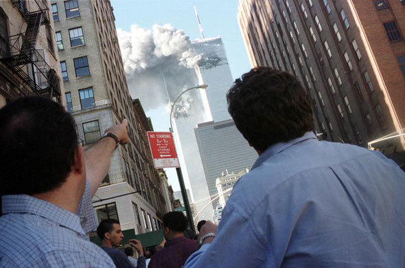 Vụ khủng bố 11/9: 19 năm nhìn lại những khoảnh khắc ám ảnh nước Mỹ và toàn thế giới - Ảnh 4