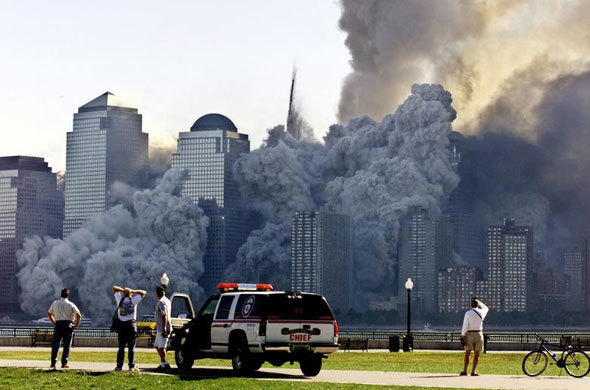 Vụ khủng bố 11/9: 19 năm nhìn lại những khoảnh khắc ám ảnh nước Mỹ và toàn thế giới - Ảnh 7
