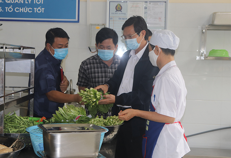 Huyện Thanh Oai: Kiểm soát chặt nguồn gốc thực phẩm trong trường học - Ảnh 2