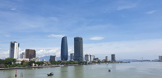 Lần đầu tiên kinh tế thành phố Đà Nẵng tăng trưởng âm - Ảnh 1