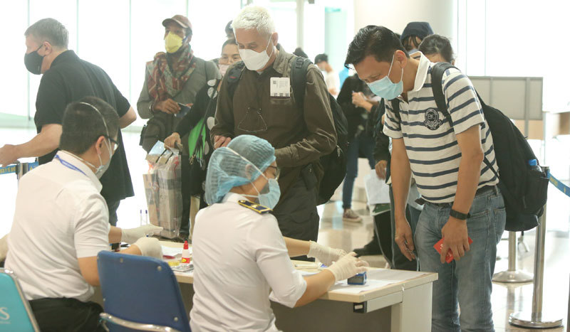 Giám sát người nhập cảnh vào Việt Nam: Giảm nỗi lo lây nhiễm trong cộng đồng - Ảnh 1