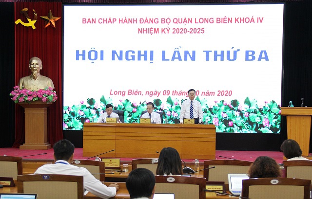 Quận Long Biên: Quyết tâm hoàn thành cao nhất các chỉ tiêu kinh tế - xã hội - Ảnh 1