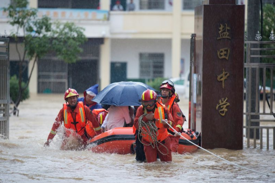 Kỷ lục 20 năm tại hồ nước ngọt lớn nhất Trung Quốc, đồng loạt cảnh báo lũ cao nhất - Ảnh 1