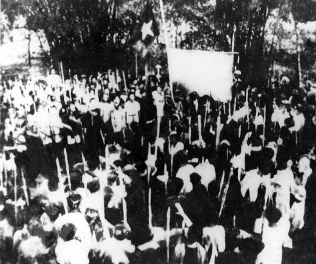 [Ảnh] Cách mạng Tháng 8 - Bước ngoặt vĩ đại của dân tộc Việt Nam - Ảnh 24