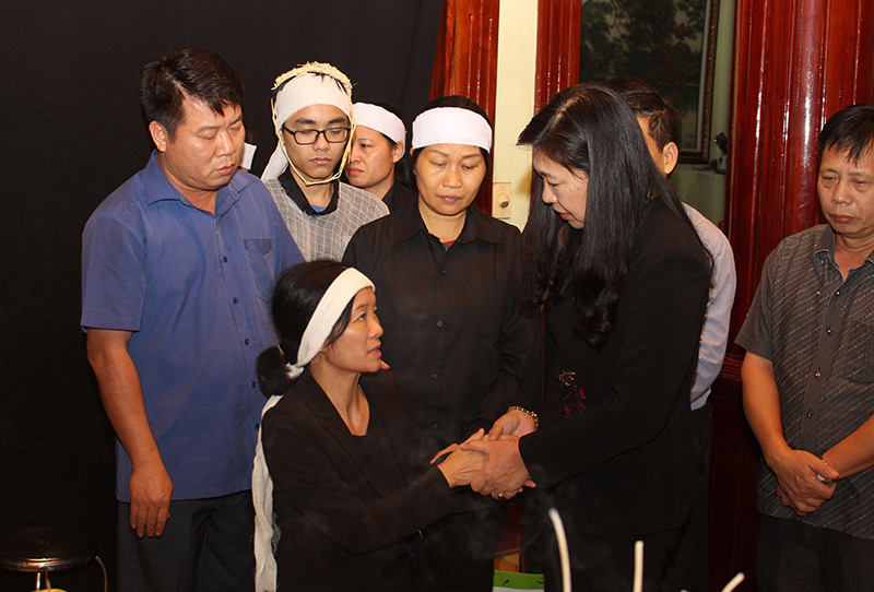 Mặt trận Tổ quốc TP Hà Nội thăm, động viên gia đình Thiếu tướng Nguyễn Hữu Hùng - Ảnh 1