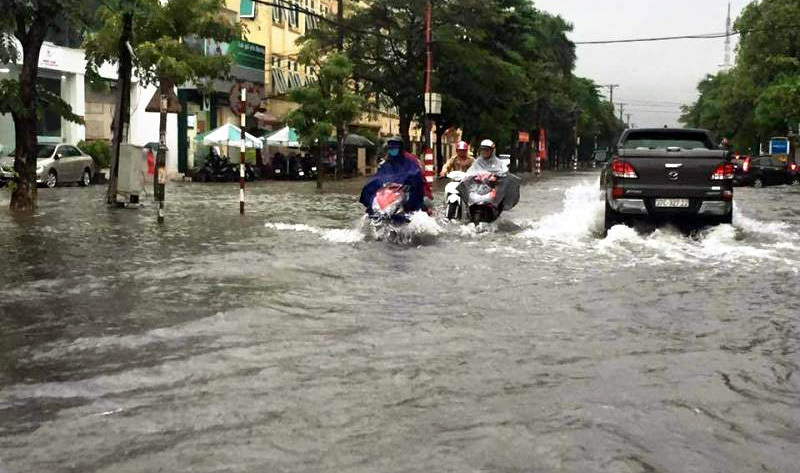 Thời tiết hôm nay 7/10: Áp thấp nhiệt đới áp sát Phú Yên - Khánh Hòa, Trung Bộ mưa lớn - Ảnh 2