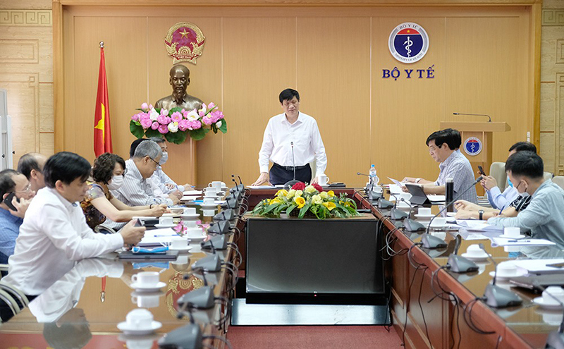 Quyền Bộ trưởng Bộ Y tế Nguyễn Thanh Long: Đừng để có một bệnh nhân mà phải phong tỏa cả bệnh viện - Ảnh 1