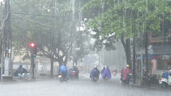 Cảnh báo mưa dông trên khu vực nội thành Hà Nội - Ảnh 1