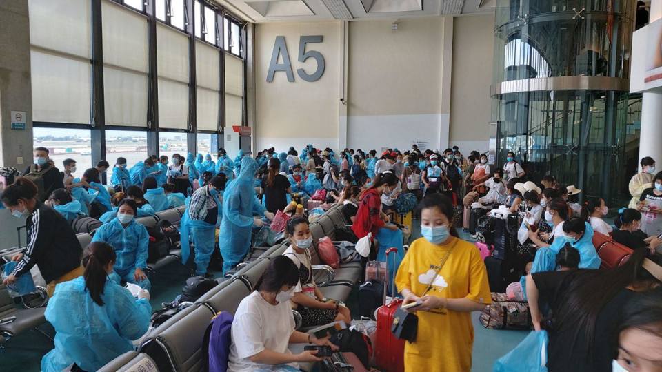 Phối hợp đưa 343 công dân Việt Nam từ Đài Loan về nước - Ảnh 1