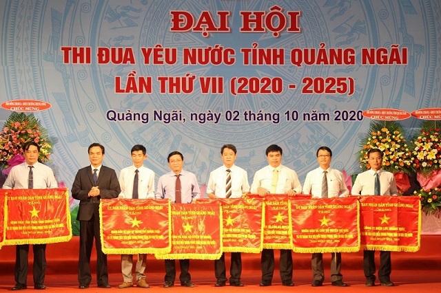 PC Quảng Ngãi: Ngọn cờ đầu của Khối thi đua doanh nghiệp 1 - Ảnh 1