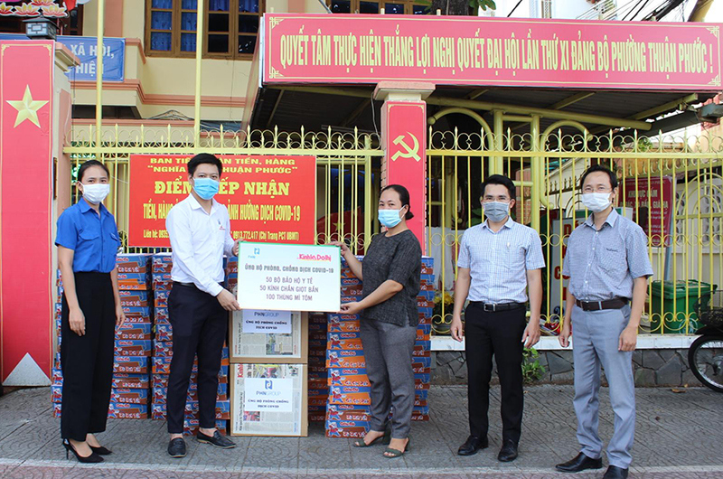 Báo Kinh tế & Đô thị cùng PHN Group trao ủng hộ phòng chống dịch tại Đà Nẵng - Ảnh 1