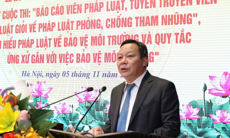 Phó Bí thư Thành ủy Nguyễn Văn Phong: Ngày Pháp luật Việt Nam phải đi vào cuộc sống, thực sự thiết thực, ý nghĩa - Ảnh 1