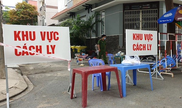 TP Hồ Chí Minh: Phong tỏa 17 ngôi nhà ở quận Tân Phú vì ca tái dương tính Covid-19 - Ảnh 1