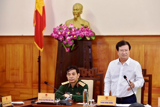 Phó Thủ tướng Trịnh Đình Dũng: Công tác tìm kiếm, cứu nạn được đặt lên hàng đầu - Ảnh 1