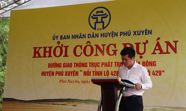 Phú Xuyên gắn biển công trình chào mừng Đại hội Đảng bộ huyện lần thứ XXV, nhiệm kỳ 2020 - 2025 - Ảnh 1