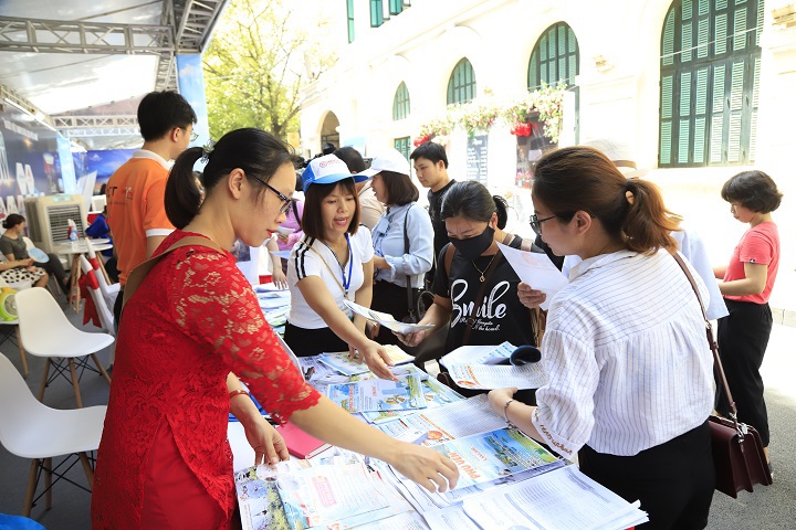 Nhiều hoạt động hấp dẫn quảng bá văn hóa, du lịch Hà Nội tại Hồ Gươm - Ảnh 4