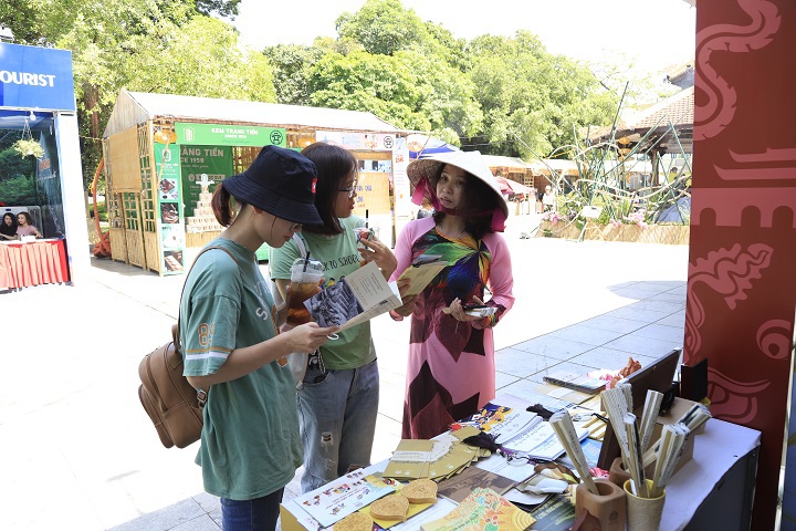 Nhiều hoạt động hấp dẫn quảng bá văn hóa, du lịch Hà Nội tại Hồ Gươm - Ảnh 5